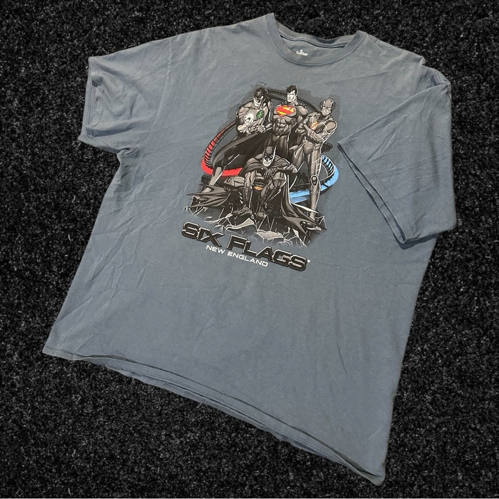 DC Batman Justice League Graphic-Tee Six Flags New England